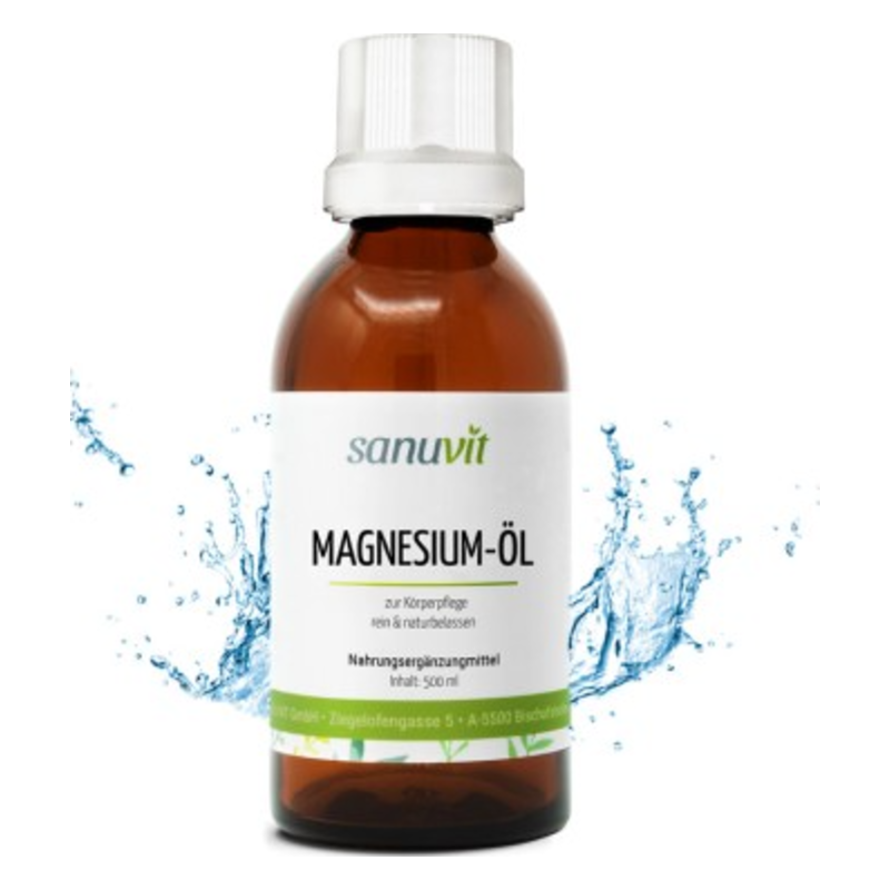 Braune Flasche mit Magnesium-Öl für Körperpflege, umgeben von Wasser-Spritzern.