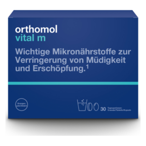 Verpackung von Orthomol vital m in Dunkelblau mit Informationen zu Mikronährstoffen gegen Müdigkeit und Erschöpfung.