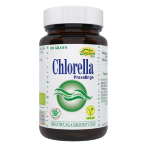 Braune Glasflasche mit weißen Deckel, enthält Chlorella Presslinge, bio und vegan, 100 Gramm.