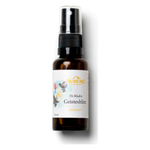 Braune Glasflasche mit Sprühaufsatz, beschriftet mit "Dr. Klade's Geistesblitz Raumduft", 30 ml.