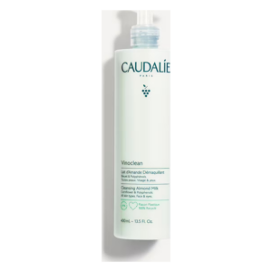 Flasche mit Reinigungsemulsion von Caudalie, grünlich mit Pumpspender und Beschriftung in französischer und englischer Sprache.