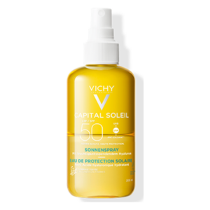 Sonnenspray mit LSF 50 in einer gelben Sprühflasche, enthält feuchtigkeitsspendendes Hyaluron.